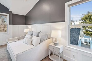 4 bedrooms, desk, WiFi - A Coastal Retreat on the Chesapeake Bay (Pasadena)