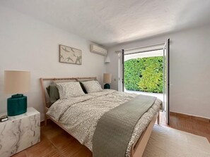 3 bedrooms, iron/ironing board, free WiFi, bed sheets - Casa di campra villa faro ground flloor for families (Faro)