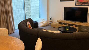 Apartament urbà, balcó | Sala d'estar