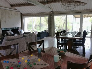 Dining - Holiday Home “Les Pyrénées Au Bord De l’Eau” with Lake View, Private Terraces & Wi-Fi (Barbazan)