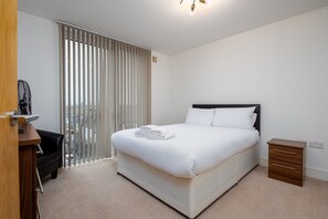 1 bedroom, desk, iron/ironing board, Internet - GuestReady - Modern 1bed in Wimbledon (London)