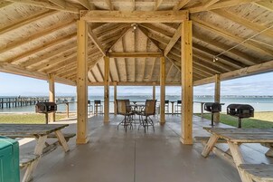 Condo, 1 Queen Bed with Sofa bed (Sunset Harbor Palms 2-304) | Outdoor dining