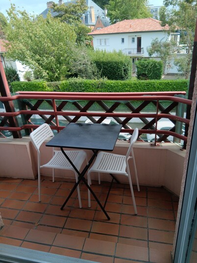 5 minutes from downtown Bayonne studio for rent