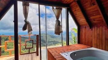 Deluxe Cabin | Bed sheets