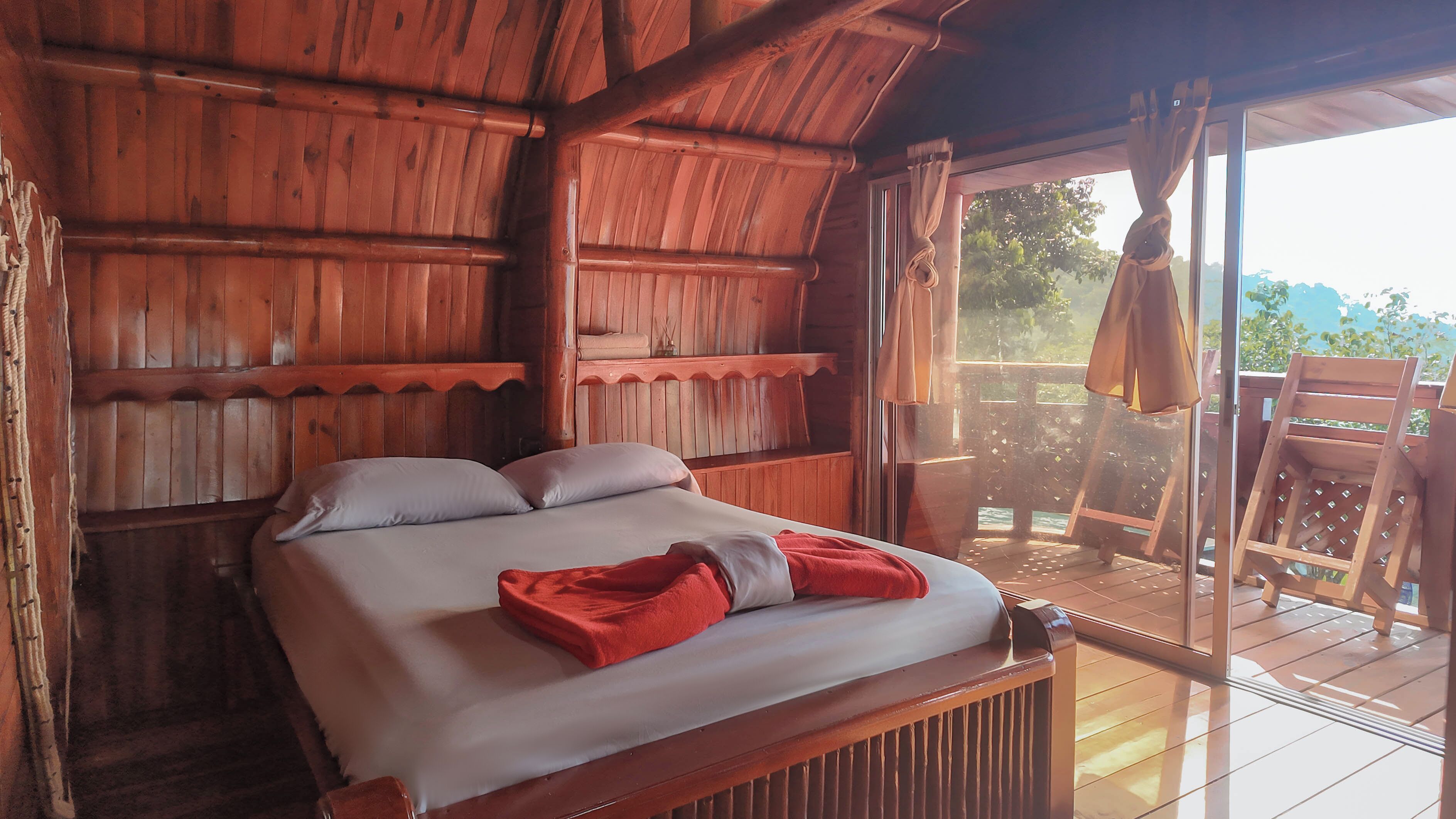 Chalet rustique, vue sur le jardin | Literie fournie