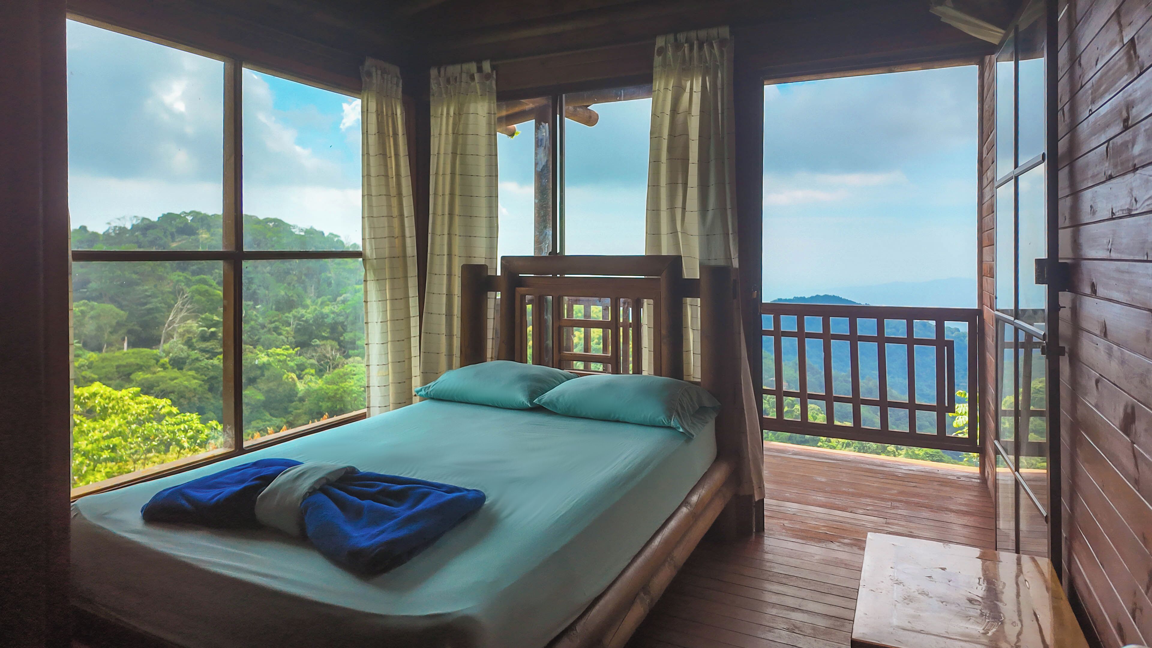 Chambre supérieure double | Literie fournie