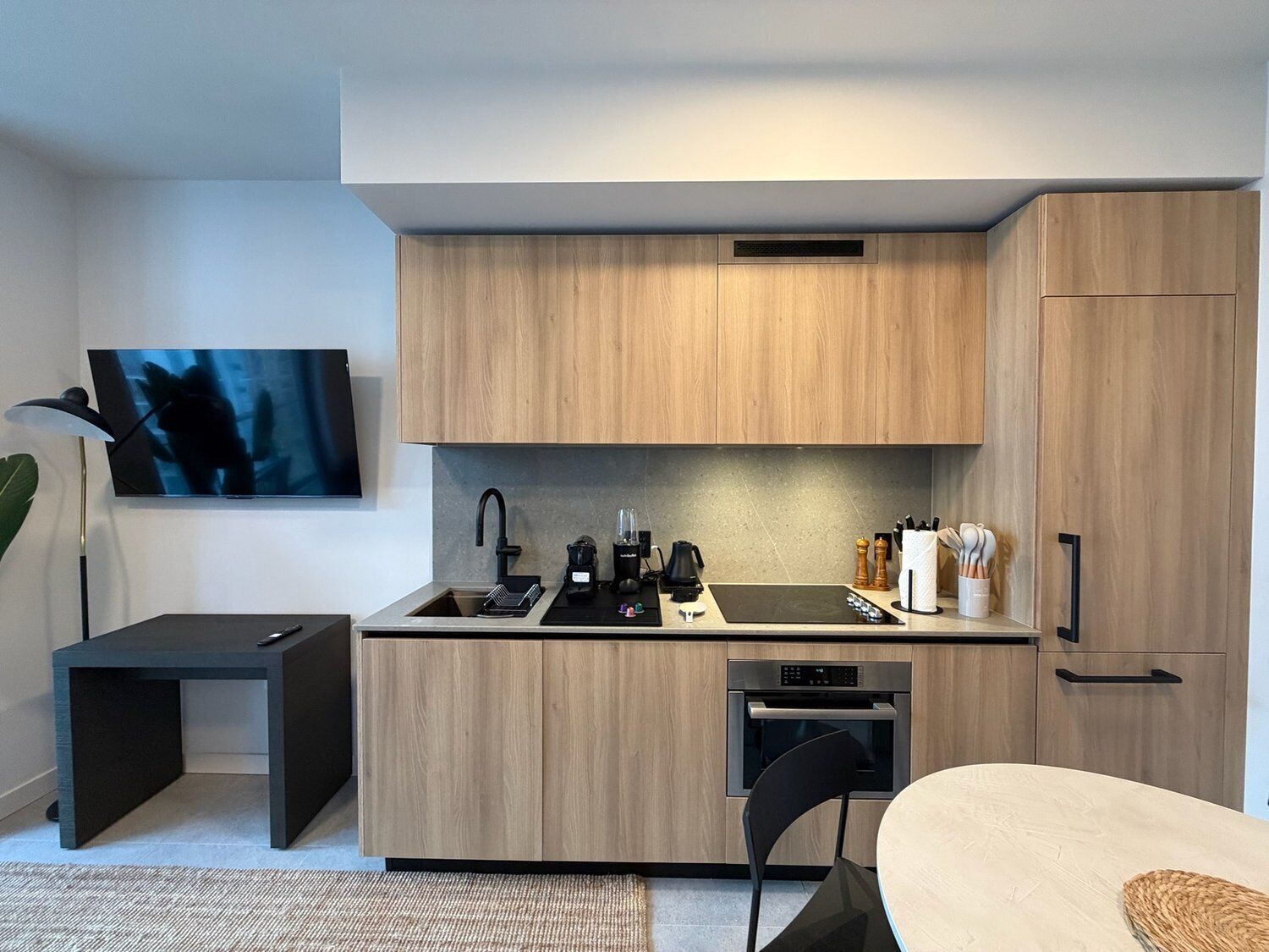 Apartment, City View | Private kitchen