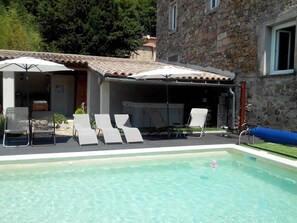 Pool - Apartment "La Pergola" with Mountain View, Wi-Fi and Air Conditioning (Saint-Jean-du-Gard)