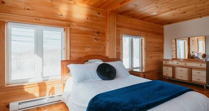 Signal Hill Lookout | 2 Bed 2 Bath | Harbour View