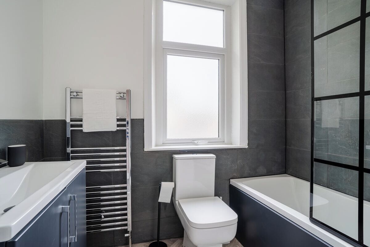Shower, towels