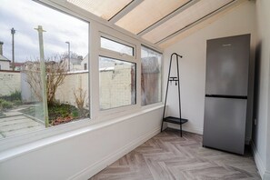 Interior - Relax at Raglan @ Burnley 3BR Home | Parking (Burnley)