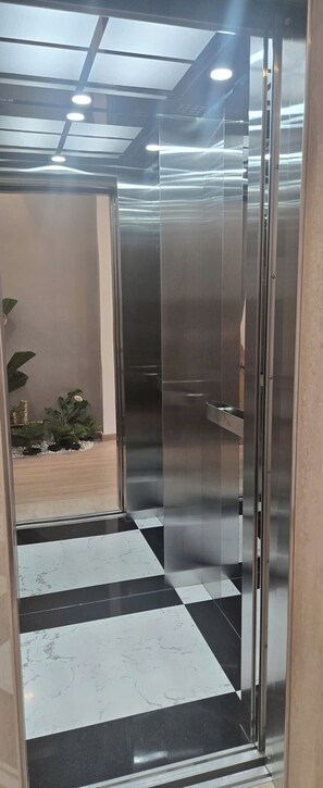 Lift - TP HOMe (Nha Trang)