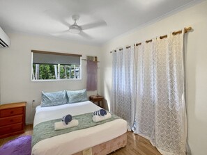 3 habitaciones, tabla de planchar con plancha y acceso a internet 