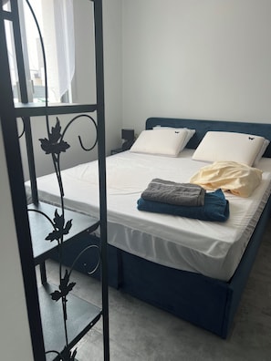 Room - Erdivines – Ma Bro, La Suite, newly renovated studio, sleeps 2–4 – Erdeven (Erdeven)