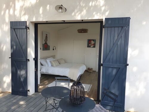 Bed and Breakfast 'Chambres D'hôtes - Mardi Gras' with Private Terrace, Private Garden and Wi-Fi