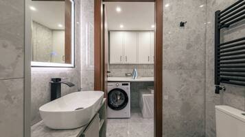 Shower, towels
