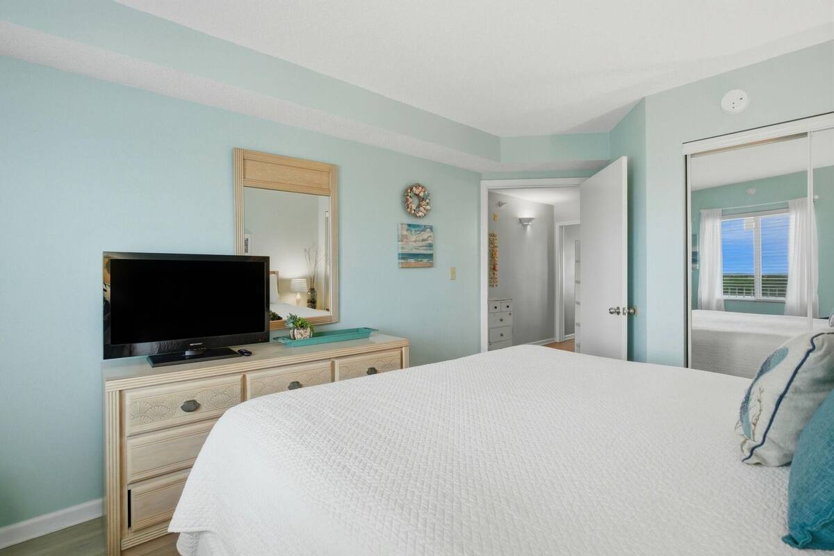 Condo, 1 King Bed with Sofa bed (Perdido Skye 72)