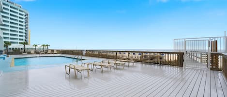 Appart'hôtel, 1 très grand lit et 1 canapé-lit (Perdido Skye 72) | Piscine