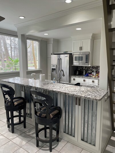 3-bedroom Pet-Friendly Home Near River & Casinos