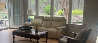 3-bedroom Pet-Friendly Home Near River & Casinos