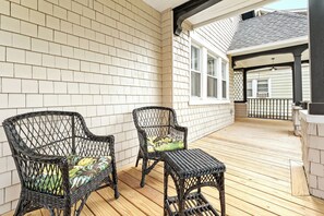 Terrace/patio - Tudor Lux (East Lansdowne)