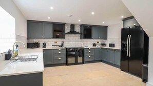 Private kitchen - Sally's Barn PG Farm (Weston Rhyn)