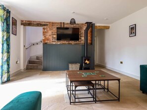 Living room 2 - Threshers Barn PG farm (Weston Rhyn)