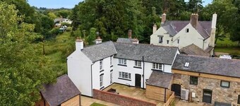 Preesgweene Farmhouse