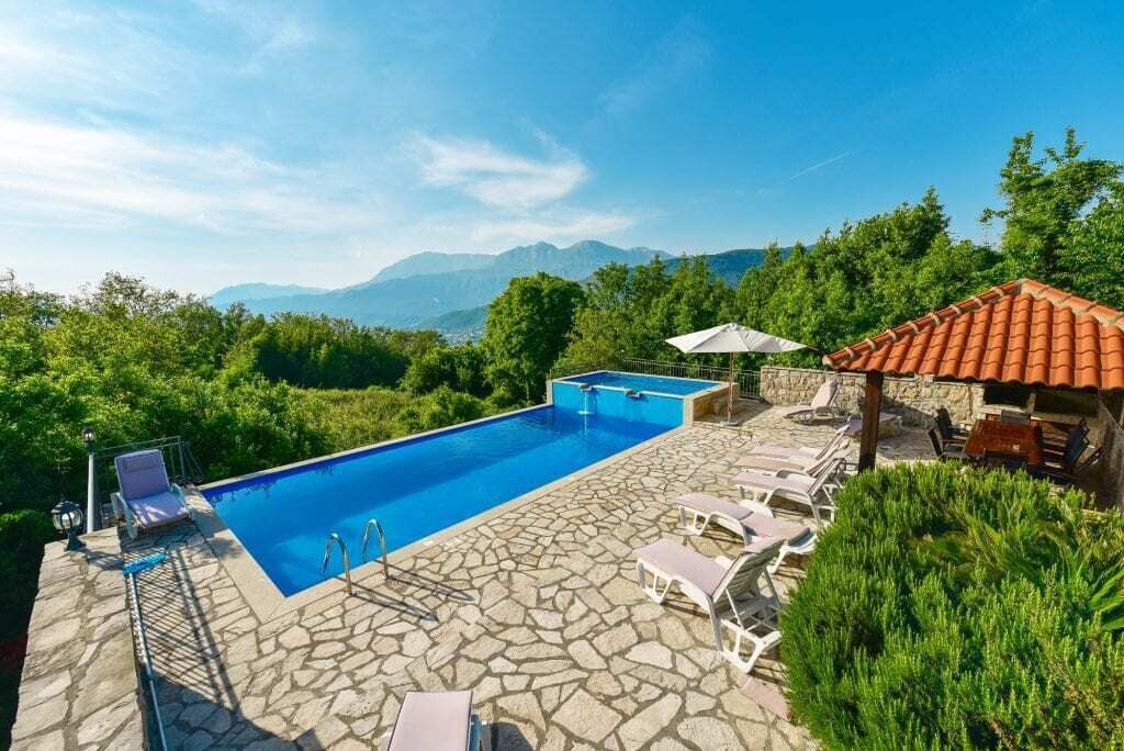 Piscine extérieure