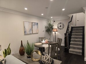 Huis, 2 slaapkamers | Dineerruimte