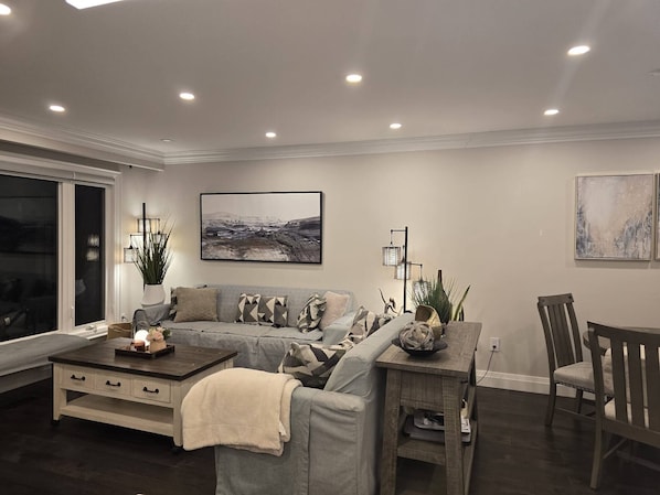 House, 2 Bedrooms | Living room
