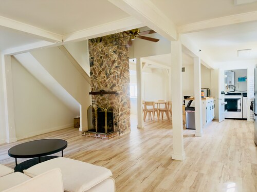 Cozy 2BR Beach Side Cottage - Short Walk to Beach & Flagler Ave - Pet Friendly