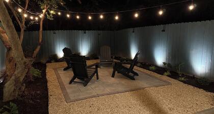 2-BR, 2.5 bath Upscale Auburn townhome: TWO KING beds + Under 1 mile to Toomer's