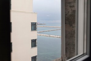 Interior - Apartment 'Home Experience - White Charme' with Sea View, Wi-Fi and Air Conditioning (Bari)