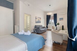1 chambre, fer et planche à repasser, Wi-Fi, draps fournis