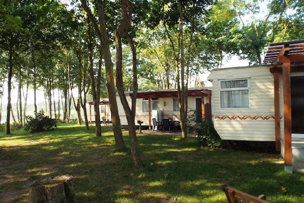 Mobile Home | Exterior - Mobile Home im Ferienpark mit Seezugang (Dabel)