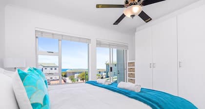 Big Bay Beach Club H23