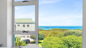 單棟房屋 (3 Bedrooms) | 內部