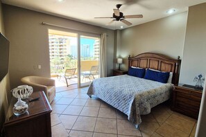 1 bedroom, WiFi - Sunset Perch: 1BR Bella Sirena Oceanfront Gem (Puerto Peñasco)