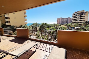 Terrace/patio - Sunset Perch: 1BR Bella Sirena Oceanfront Gem (Puerto Peñasco)
