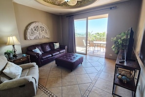 TV - Sunset Perch: 1BR Bella Sirena Oceanfront Gem (Puerto Peñasco)