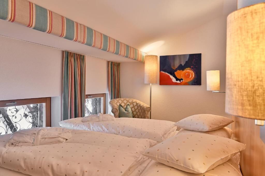 스위트, 발코니, 산 전망