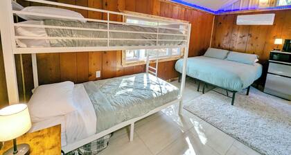 Fireside Cabin 10 - Family Studio with Bunks & Pet Friendly