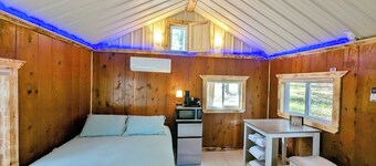 Fireside Cabin 10 - Family Studio with Bunks & Pet Friendly
