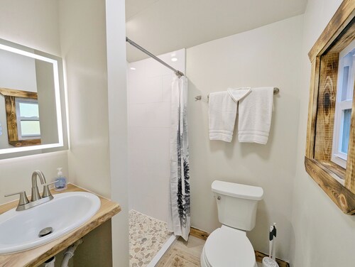 Fireside Cabin 10 - Family Studio with Bunks & Pet Friendly