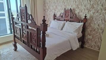 1 bedroom, in-room safe, iron/ironing board, free WiFi