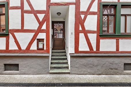 Exterior detail. Guest House 'Apartment 4' with Shared Terrace