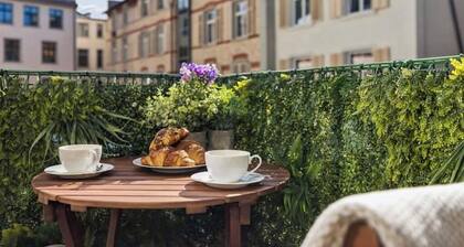 Old Town Penthouse Maisonette | Private Rooftop