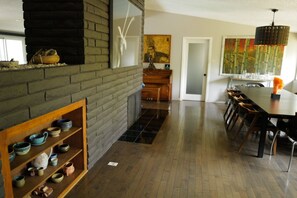 Dining - MIDCENTURY Valley Home (Los Angeles)