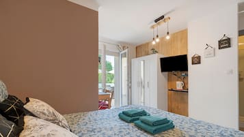 1 bedroom, WiFi, bed sheets